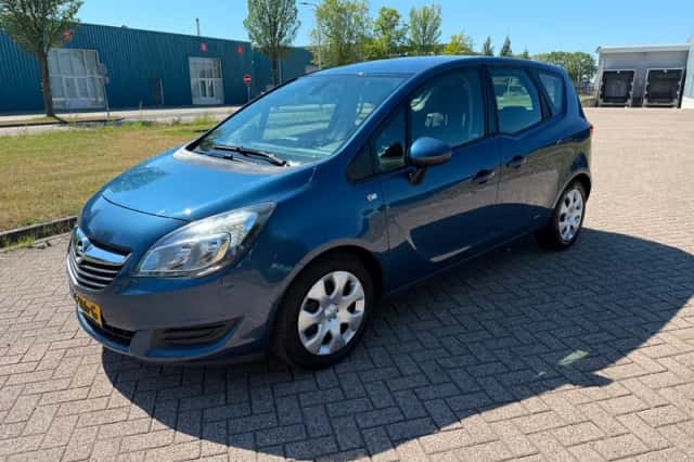Opel Meriva (2015) thumbnail 2