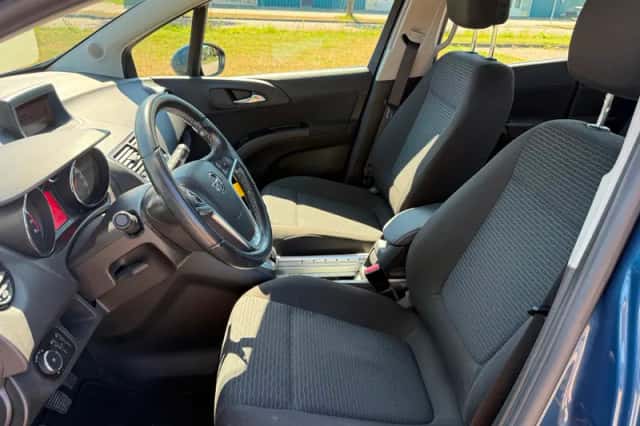 Opel Meriva (2015) thumbnail 3