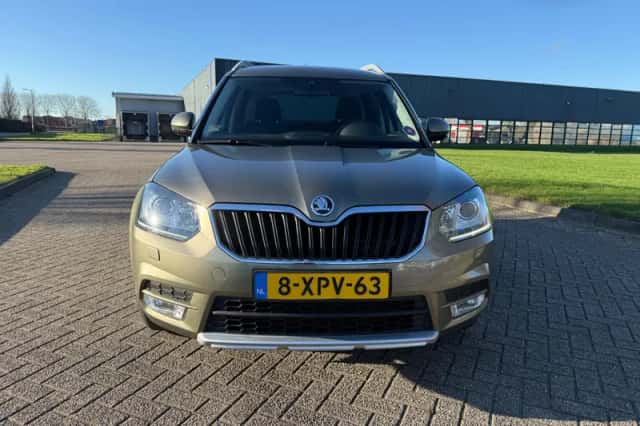 Škoda Yeti (2014) thumbnail 2