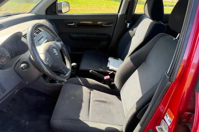 Suzuki Swift (2007) thumbnail 4