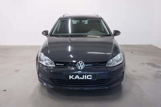 Volkswagen Golf (2016) thumbnail 4