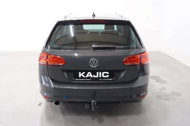 Volkswagen Golf (2016) thumbnail 6