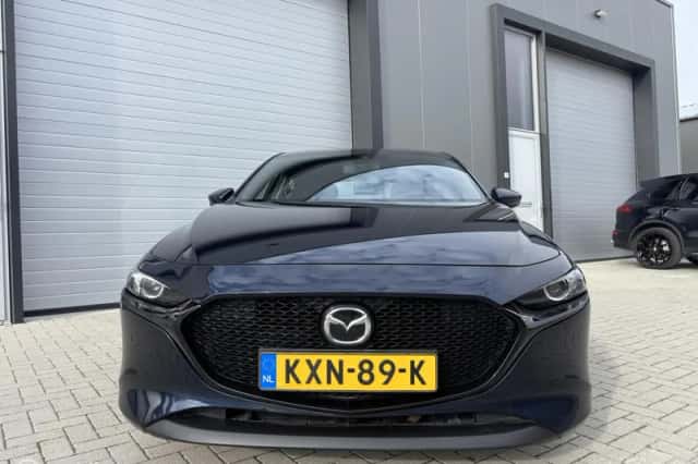 Mazda 3 (2021) thumbnail 4