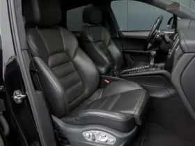 Porsche Macan (2016) thumbnail 4