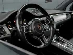 Porsche Macan (2016) thumbnail 5