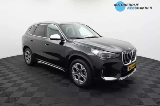 BMW X1 (2023) thumbnail 3