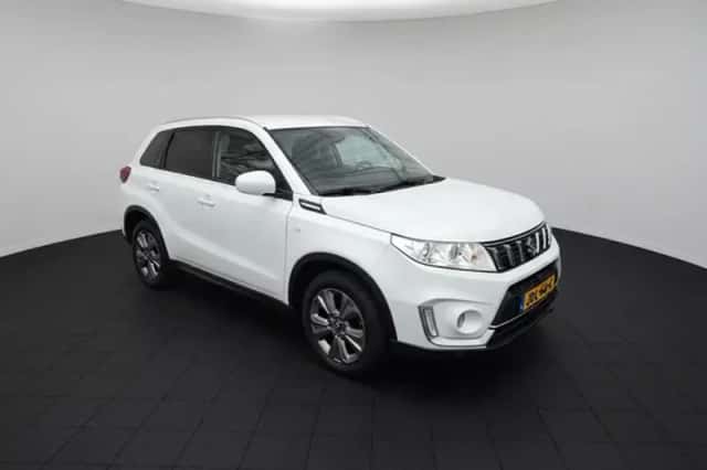 Suzuki Vitara (2020) thumbnail 5