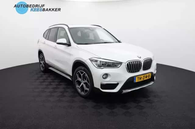BMW X1 (2018) thumbnail 2