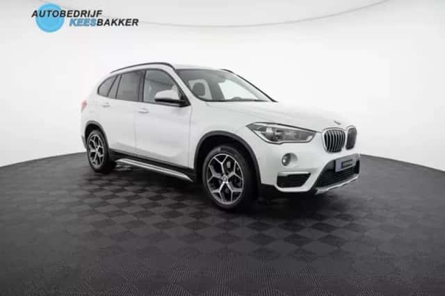 BMW X1 (2018) thumbnail 3
