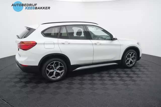 BMW X1 (2018) thumbnail 5