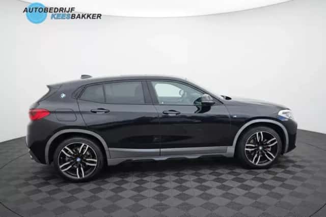 BMW X2 (2019) thumbnail 5