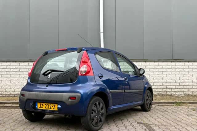 Peugeot 107 (2005) thumbnail 4