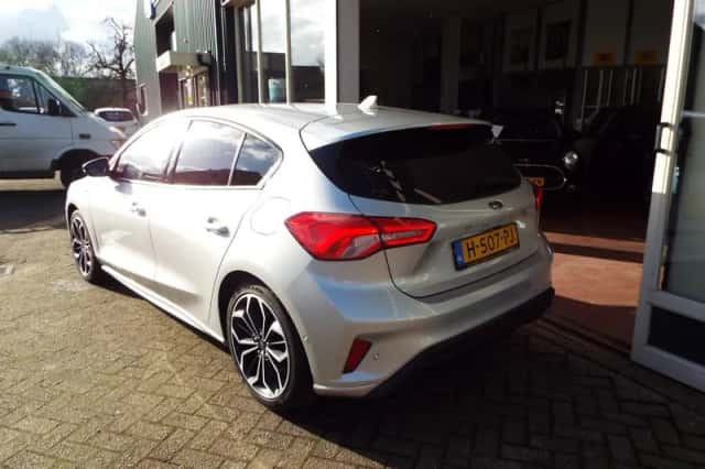 Ford Focus (2019) thumbnail 4