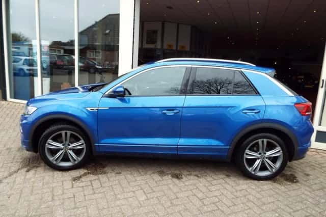 Volkswagen T-Roc (2021) thumbnail 3
