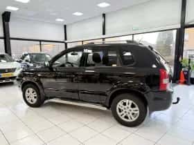 Hyundai Tucson (2008) thumbnail 10