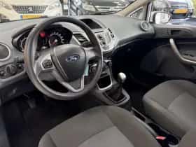 Ford Fiesta (2011) thumbnail 25
