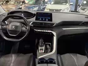 Peugeot 3008 (2018) thumbnail 16