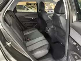 Peugeot 3008 (2018) thumbnail 21