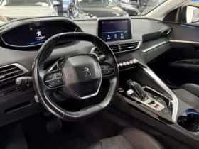 Peugeot 3008 (2018) thumbnail 24
