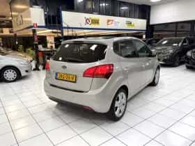 Kia Venga (2011) thumbnail 13