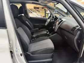 Kia Venga (2011) thumbnail 20