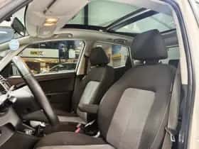 Kia Venga (2011) thumbnail 23