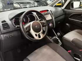 Kia Venga (2011) thumbnail 24