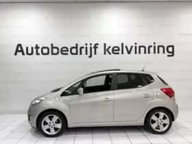 Kia Venga (2011) thumbnail 5