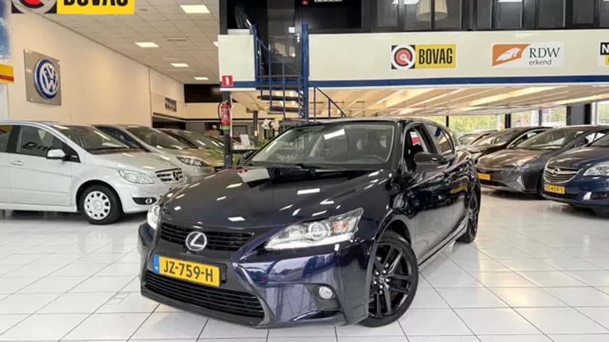 Lexus CT (2016) — foto 1