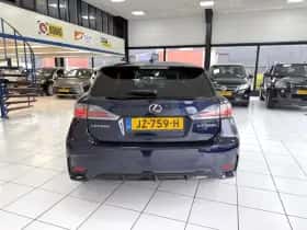 Lexus CT (2016) thumbnail 12