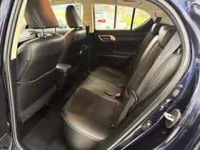 Lexus CT (2016) thumbnail 23