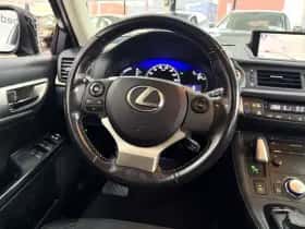 Lexus CT (2016) thumbnail 27