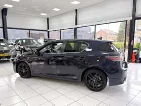 Lexus CT (2016) thumbnail 10