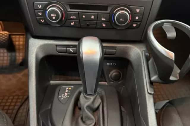 BMW X1 (2012) thumbnail 17