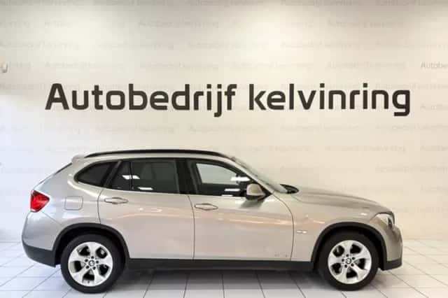 BMW X1 (2012) thumbnail 4