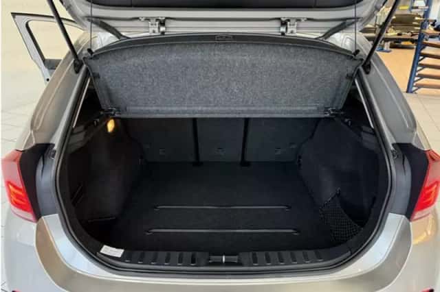 BMW X1 (2012) thumbnail 32