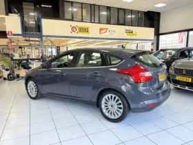 Ford Focus (2011) thumbnail 12