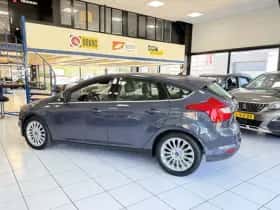 Ford Focus (2011) thumbnail 13