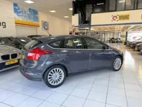 Ford Focus (2011) thumbnail 17
