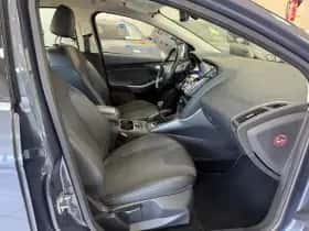 Ford Focus (2011) thumbnail 18