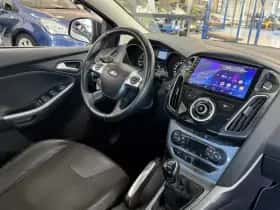 Ford Focus (2011) thumbnail 19