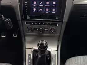 Volkswagen Golf (2013) thumbnail 17