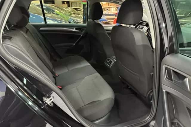 Volkswagen Golf (2013) thumbnail 21
