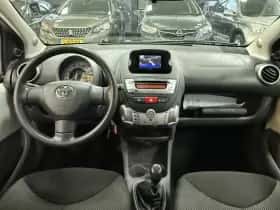 Toyota Aygo thumbnail 13