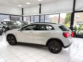 Mercedes-Benz GLA (2015) thumbnail 11