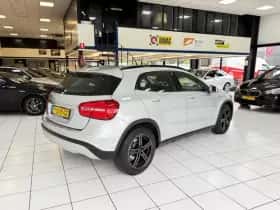 Mercedes-Benz GLA (2015) thumbnail 15