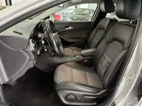 Mercedes-Benz GLA (2015) thumbnail 27