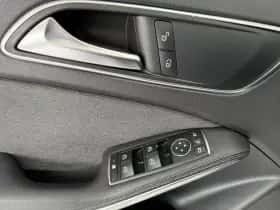 Mercedes-Benz GLA (2015) thumbnail 29
