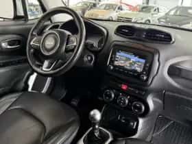 Jeep Renegade (2014) thumbnail 17