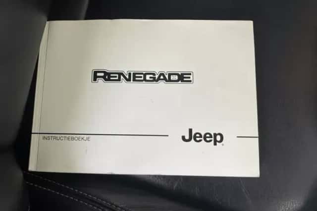 Jeep Renegade (2014) thumbnail 21